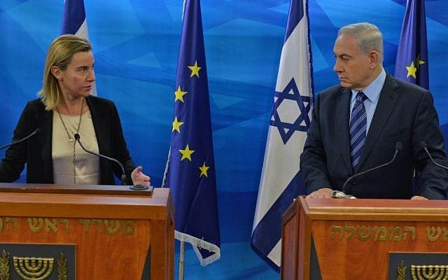 Prime Minister Benjamin Netanyahu (R) and the High Representative of the European Union for Foreign Affairs and Security Policy Federica Mogherini (L) in Jerusalem on November 7, 2014 (Photo credit: Kobi Gideon/GPO) 