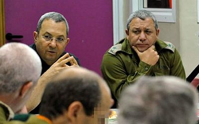 Maj. Gen. Gadi Eisenkot (R) with then Defense Minister Ehud Barak, in June 2010 (Ministry of Defense/Flash 90)