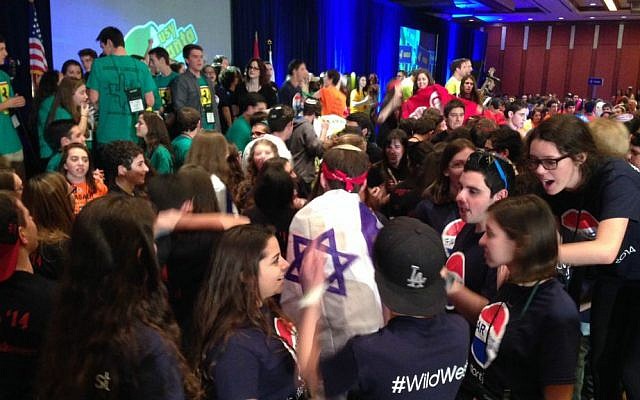 Illustrative: Some 800 teens attended the annual United Synagogue Youth international conference in 2014  in Atlanta. (courtesy)