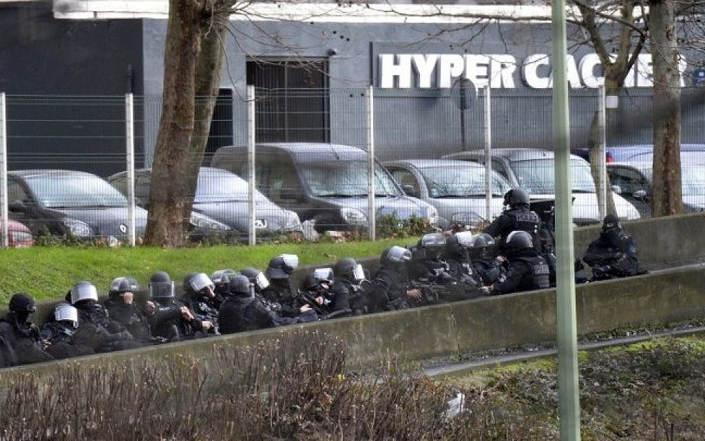 Захват магазина. Захват заложников в магазине кошерных продуктов. Захват заложников у Венсенских ворот. Террористический акт в редакции Charlie Hebdo фото. Hostages Breaking News.