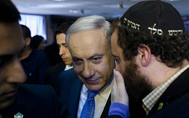 Benjamin Netanyahu at a press conference in Tel Aviv, January 1, 2015. (Amir Levy/Flash90)