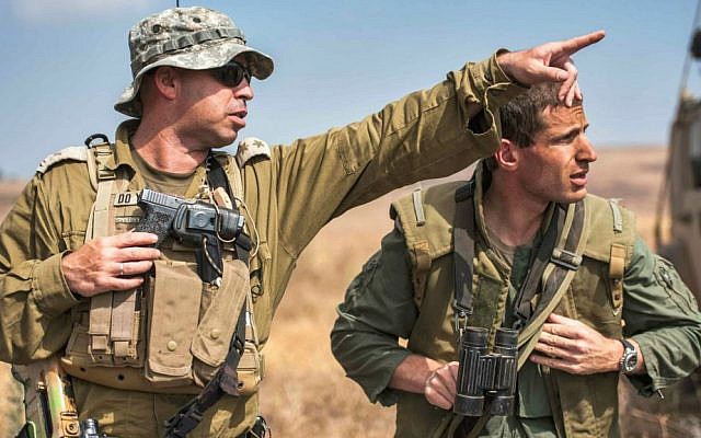 Lt. Col. Razili with an officer in the army's Company and Battalion Commander Course (photo credit: IDF Spokesperson's Unit)