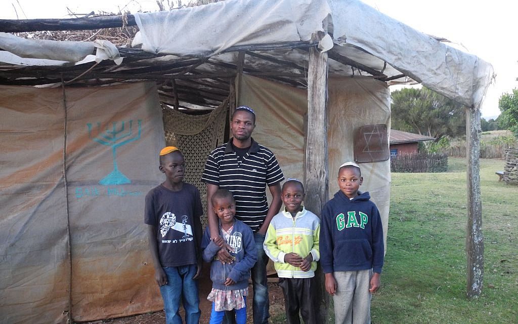 Yehuda Kimani and four of his siblings outside the synagogue in Kasuku, Kenya on January 23, 2015. (Melanie Lidman/Times of Israel)