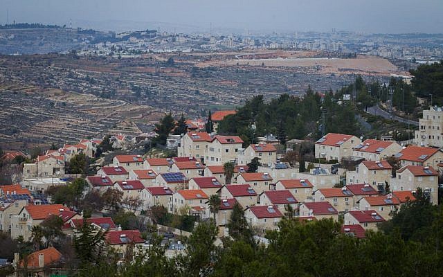 Illustrative photo of the West Bank settlement of Efrat, December 17, 2014. (Miriam Alster/Flash90)