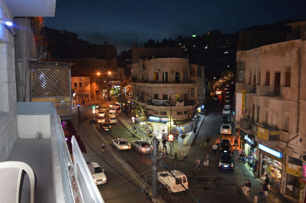Downtown Amman by night, March 29, 2015 (photo credit: Avi Lewis/Times of Israel, Benyamin Loudmer)
