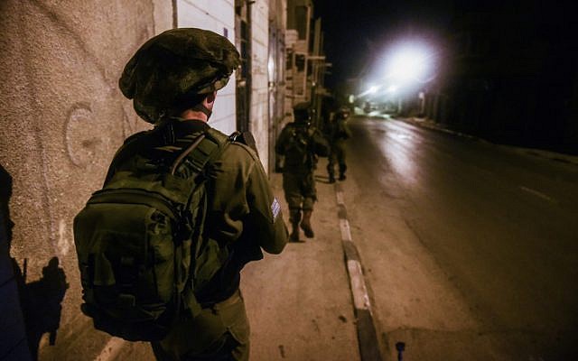 Illustrative photo of an IDF soldier on March 2, 2015 (IDF spokesperson's office)