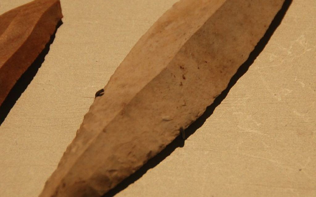 Flint knife (Photo credit: Courtesy of the Jerusalem Bible Lands Museum)
