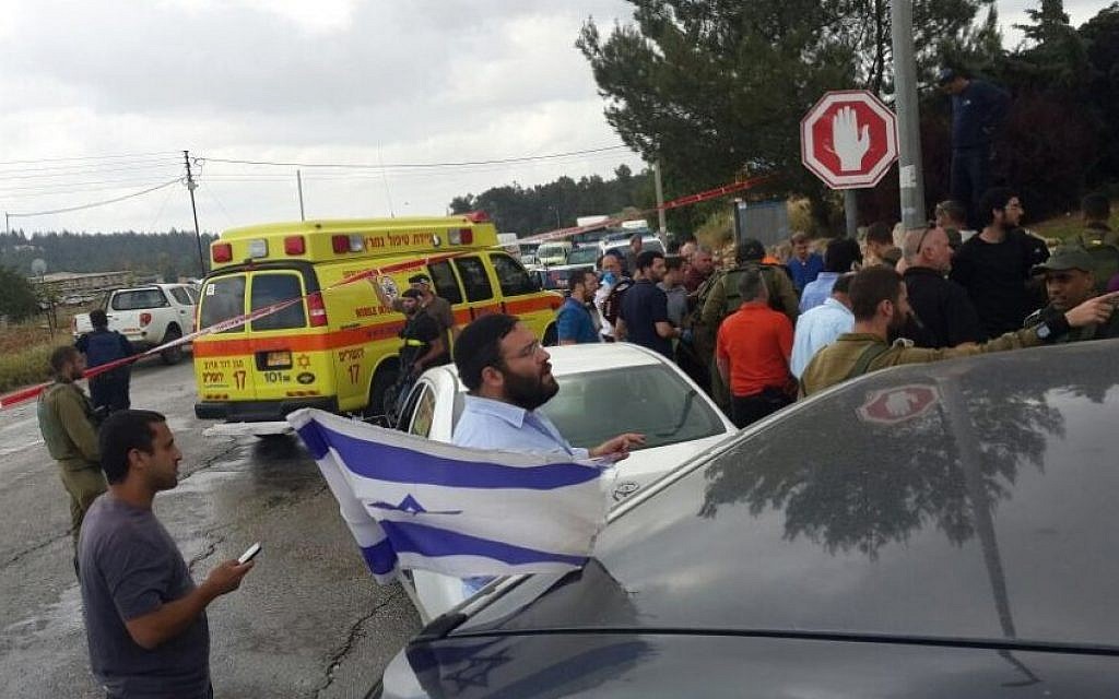 The scene of a suspected terror attack near the West Bank settlement of Alon Shvut, in which three teenagers were wounded when a Palestinian driver slammed into a hitchhiking post, May 14, 2015. (Courtesy Zaka)