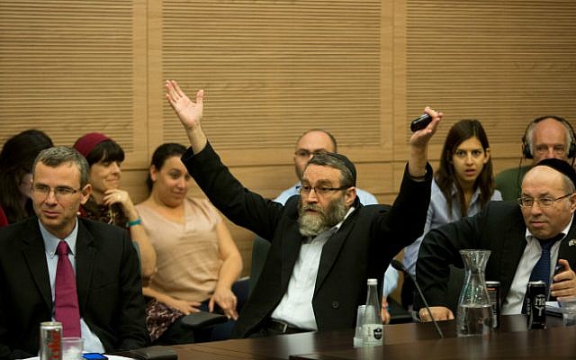 MK Moshe Gafni on October 27, 2014 voicing the ultra-Orthodox's opposition to the 2014 cabinet decision to open up the conversion courts (Yonatan Sindel/ Flash 90)