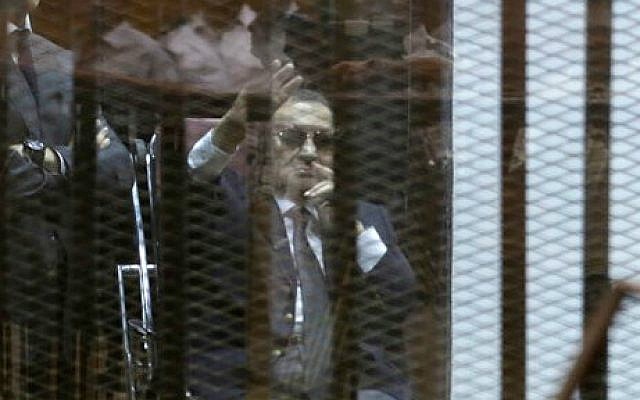 Former Egyptian President Hosni Mubarak in a courtroom in Cairo, Egypt, Saturday, May 9, 2015. (photo credit: AP/Hassan Ammar)