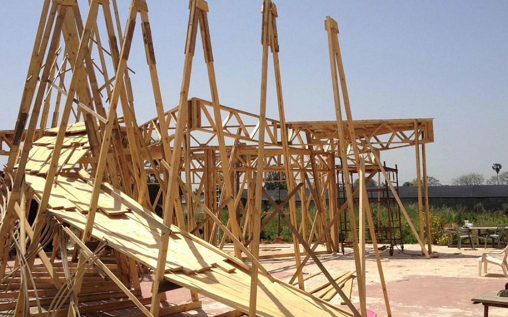 The early stages of Temple 1, the central installation built by Itamar Polege and Lior Peleg for this year's Midburn (photo credit: Jessica Steinberg/Times of Israel)