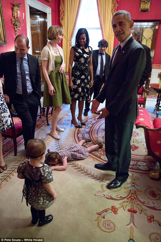 Claudia Moser breaks down in front of her family and President Obama at the 2015 White House Seder (Pete Souza/The White House)
