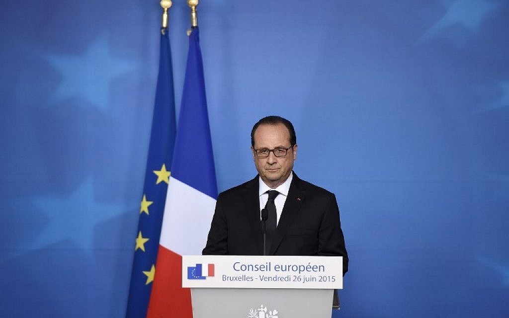 French President Francois Hollande delivers a statement during an EU summit at the EU headquarters in Brussels on June 26, 2015. (AFP PHOTO/ ALAIN JOCARD)