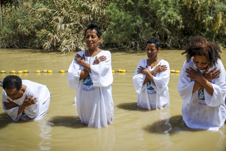 Can Women Baptize?