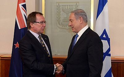 Prime minister Netanyahu meets with New Zealand's Foreign Minister Murray McCully at the Prime Minister's Residence in Jerusalem on June 03, 2015. (Flash90)