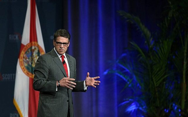 Republican presidential candidate Rick Perry speaks during Rick Scott's Economic Growth Summit in Orlando, Florida. June 2, 2015. (Joe Raedle/Getty Images/AFP)