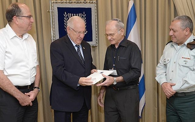 58 Years On Idf Soldier Gets Citation The Times Of Israel