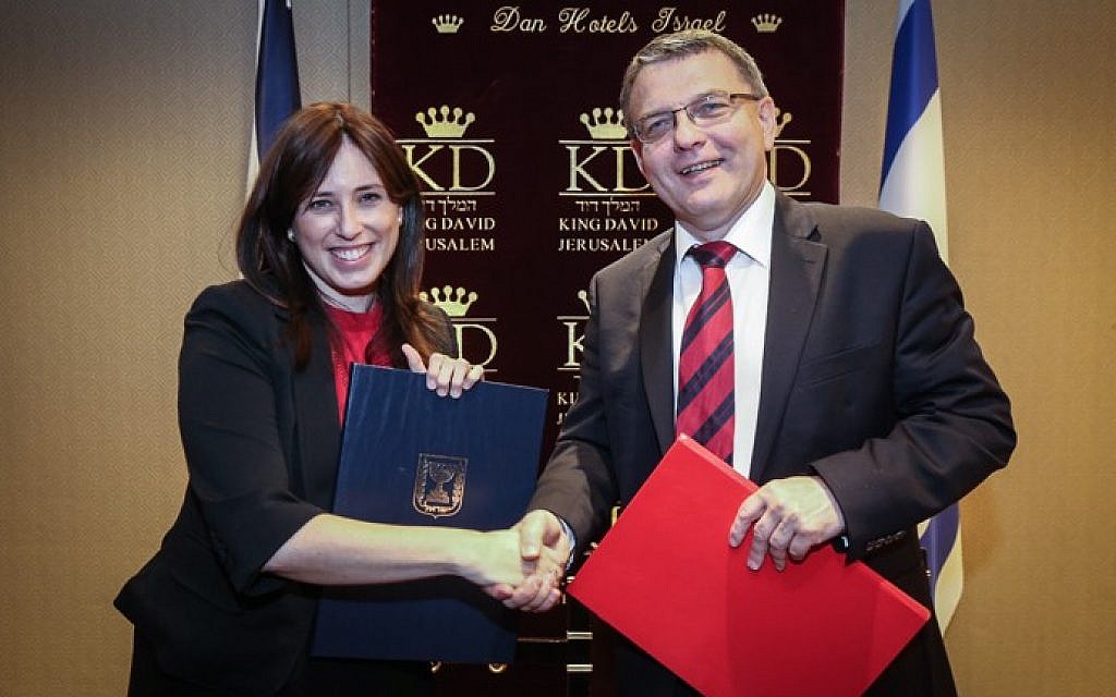 Israeli Deputy Foreign Minister Tzipi Hotovely meets with Czech Foreign Minister Lubomir Zaoralek in Jerusalem on June 8, 2015. (Yossi Zamir/Flash90)