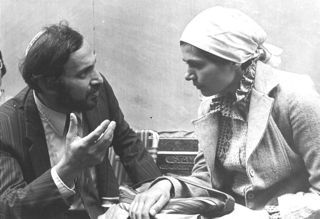 Rabbi Avi Weiss with Avital Sharansky during a Weiss week-long hunger strike in protest of the imprisonment of Natan Sharansky. (Student Struggle for Soviet Jewry archives)