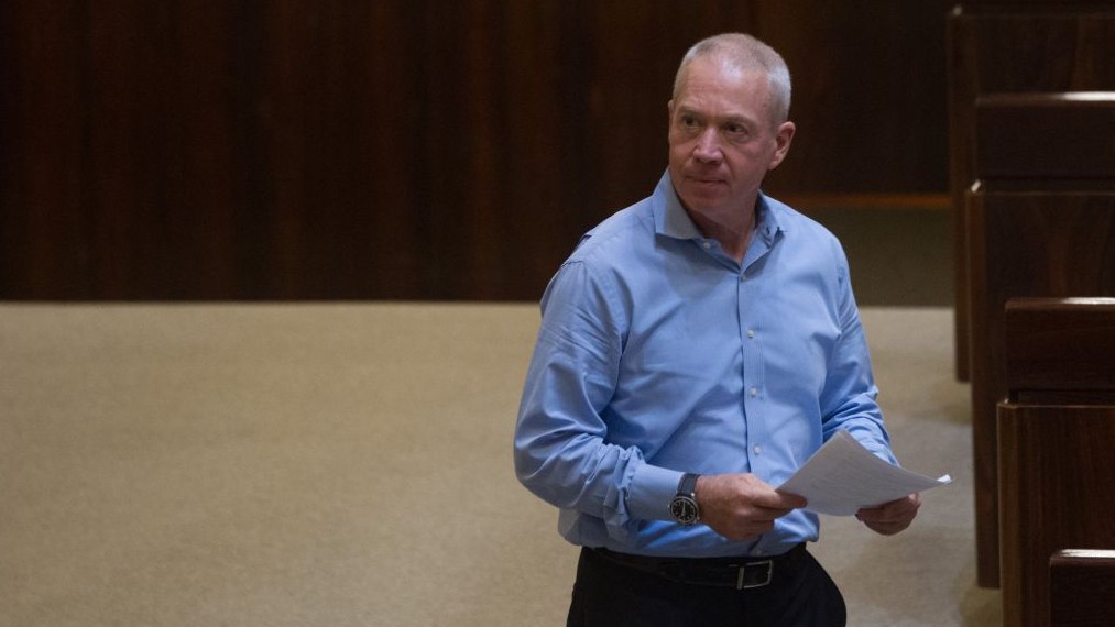 Housing Minister Yoav Galant in Knesset, June 17, 2015. (Miriam Alster/FLASH90)