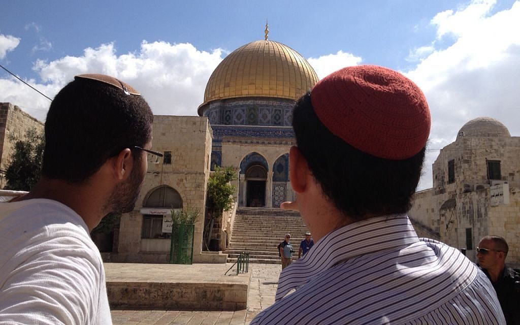 Religious Jews visit Temple Mount, August 25, 2015. (Elhanan Miller/Times of Israel)