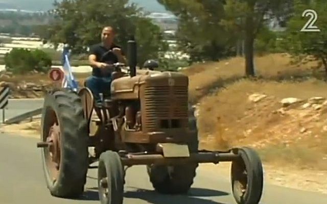 A tractor that once belonged to former prime minister Ariel Sharon (screen capture: Channel 2)