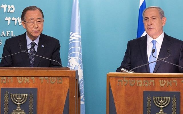 Prime Minister Benjamin Netanyahu and United Nations Secretary-General Ban Ki-moon hold a joint presser at the Prime Minister's office in Jerusalem on October 20, 2015. (AFP PHOTO/MENAHEM KAHANA)