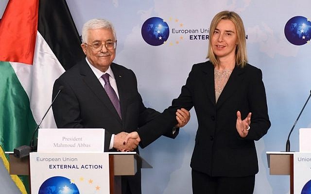 EU Foreign policy chief Federica Mogherini meets Palestinian Authority President Mahmoud Abbas at the European Union External Action headquarters in Brussels on Monday, October 26, 2015 (PHOTO / EMMANUEL DUNAND)