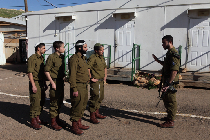 Illustrative image of soldiers belonging to the IDF's ultra-Orthodox Netzah Yehuda unit. (Yaakov Naumi/Flash90)