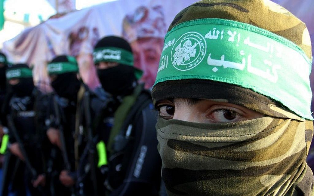 Palestinian members of the marine unit of the Izz a-Din al-Qassam Brigades, the armed wing of the Hamas movement, take part in an anti-Israel parade in Rafah, in the southern Gaza Strip on July 13, 2015. (Abed Rahim Khatib/Flash90)