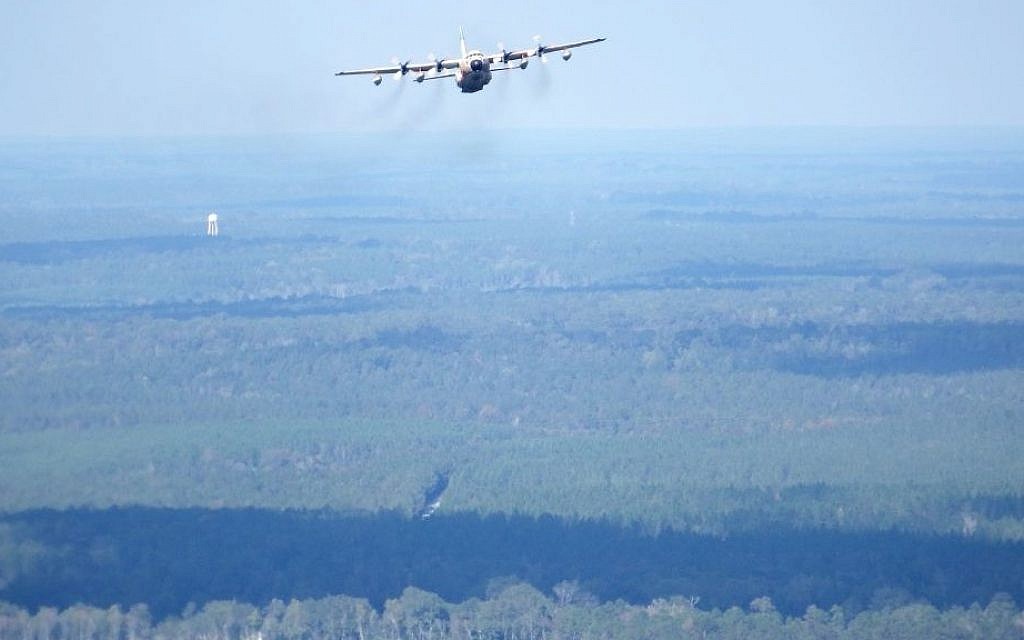 An Israeli 'Shimshon' C-130 transport aircraft flies over the southern United States during the 'Southern Strike' exercise on October 30, 2015. (Courtesy: IDF Spokesperson's Unit)