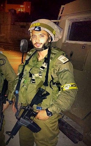 Lt. Moshe Cohen runs a medical team that helped save the life of a Palestinian who stabbed a Border Police officer at Tapuah Junction. (IDF Spokesperson's Unit)