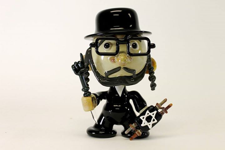 'Rabbi Dabinowitz,' the first in a series of Orthodox rabbi pipes created by the glass artist Germ. (courtesy of Germ Glass)