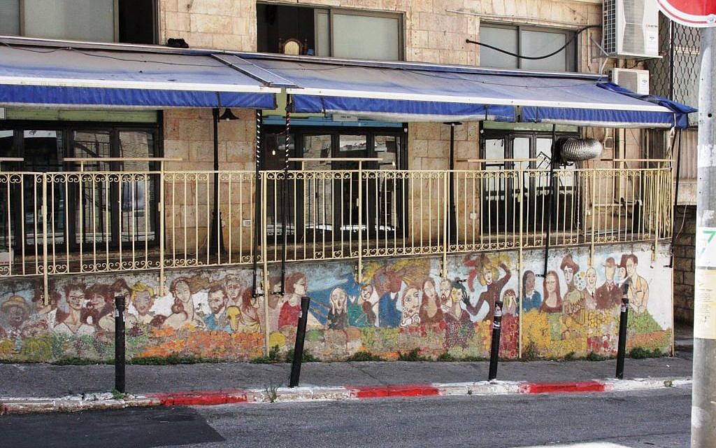 Murals at the coffee shop opposite MachneYuda restairant (Shmuel Bar-Am)