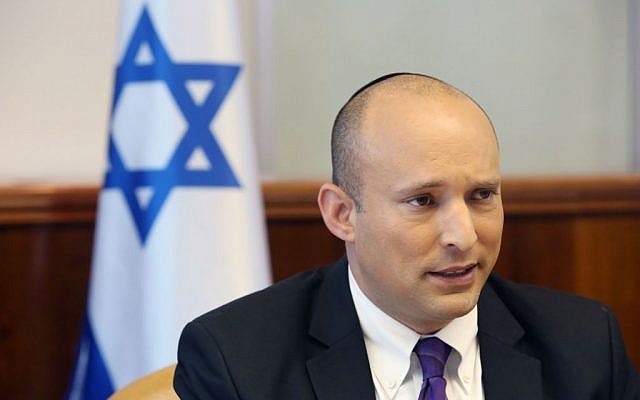 Education Minister Naftali Bennett attends the weekly cabinet meeting in Jerusalem on Sunday, August 31, 2015 (Marc Israel Sellem/POOL/Flash90)