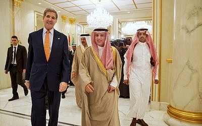 US Secretary of State John Kerry and Saudi Foreign Minister Adel al-Jubeir arrive for a joint press conference following a meeting with foreign ministers from the six-nation Gulf Cooperation Council at King Salman airbase in Riyadh on January 23, 2016. (AFP/POOL/Jacquelyn Martin)