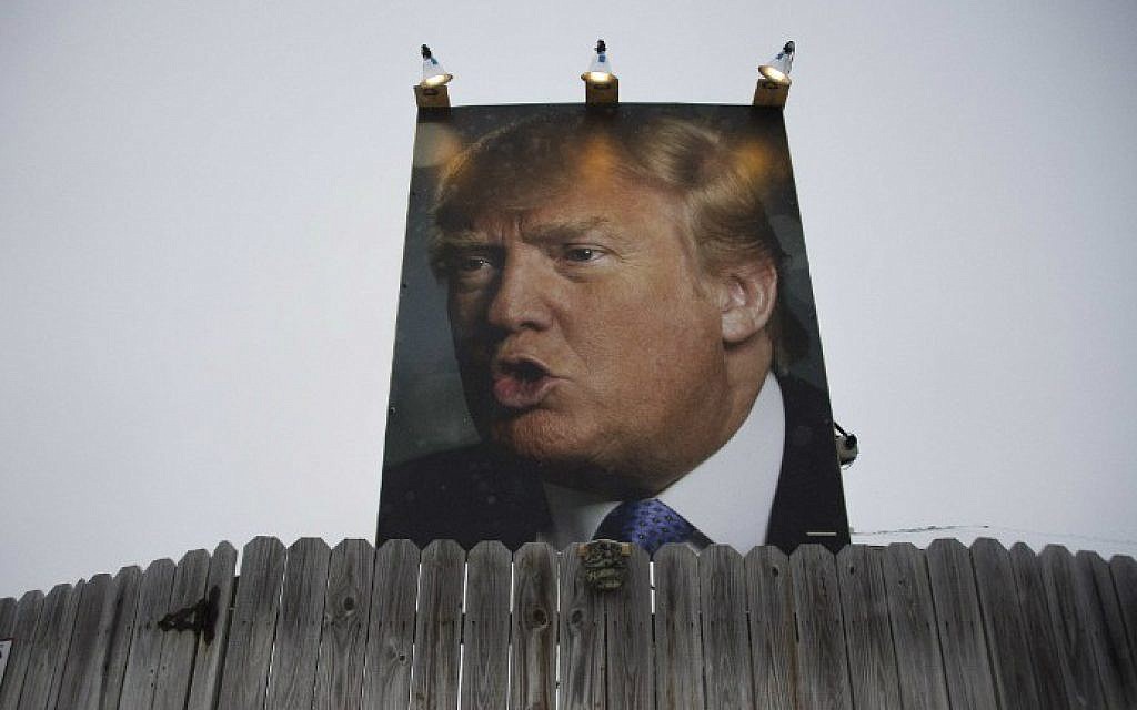 Giant Trump poster becomes Iowa pilgrimage site | The Times of Israel