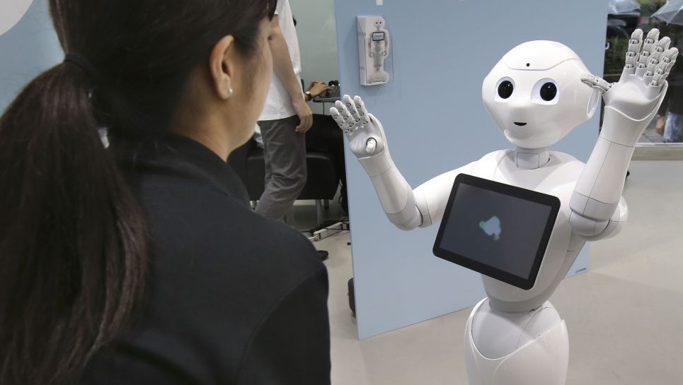 Случаи с ии. Робот с искусственным интеллектом. Робот сенсорный. Дешевые роботы с искусственным интеллектом. Изобретение роботов.