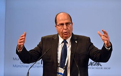 Defense Minister Moshe Ya'alon at the Munich Security Conference on February 14, 2016 (Ariel Harmoni/Defense Ministry)