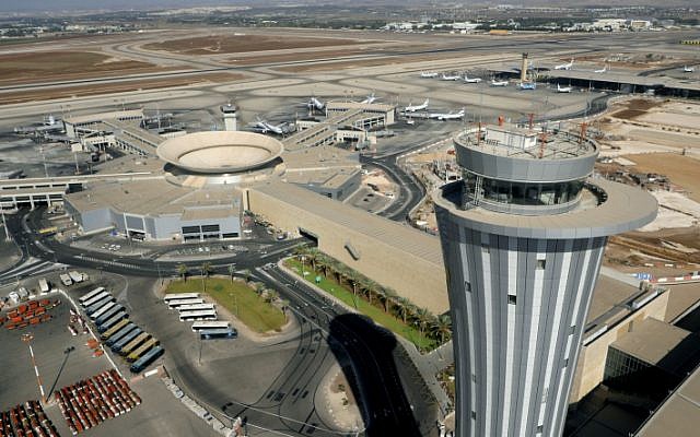 Observation tower at Ben Gurion International Airport. (Moshe Shai/FLASH90)