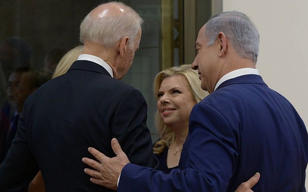 Prime Minister Benjamin Netanyahu and his wife Sara meet with US Vice President Joe Biden and his wife Jill, at the Prime Minister's Office in Jerusalem, on March 9, 2016 (Amos Ben Gershom/GPO)