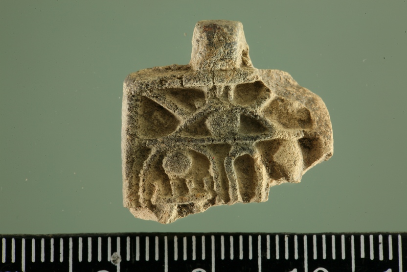 Girl 12 Finds Ancient Egyptian Amulet At Jerusalem Dig