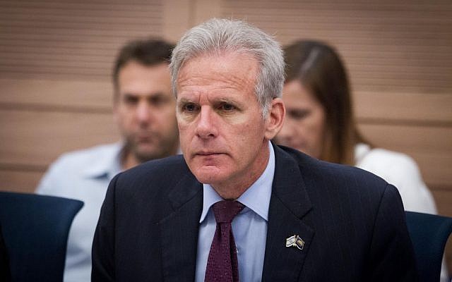 MK Michael Oren at a Foreign Affairs and Defense Committee meeting in the Knesset, November 19, 2015. (Miriam Alster/Flash90)