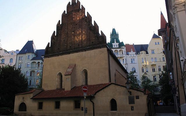 Illustrative: The Old New synagogue in Prague, Czech Republic. (CC-BY-SA 3.0 Wikimedia/Øyvind Holmstad)