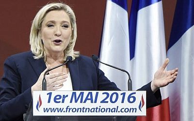 Leader of French far-right party Front National (FN) Marine Le Pen gives a speech during a party meeting, in Paris, May 1, 2016. (AFP/DOMINIQUE FAGET)