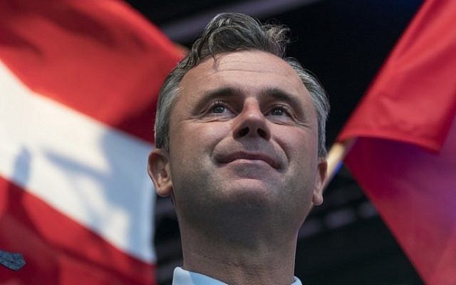 Right-wing Austrian Freedom Party (FPOe) presidential candidate Norbert Hofer on May 20, 2016 (AFP Photo/Joe Klamar)