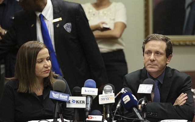 Labor party leader Isaac Herzog, right, party member MK Shelly Yachimovich during a faction meeting in the Knesset, November 25, 2013. (Yonatan Sindel/Flash90) 