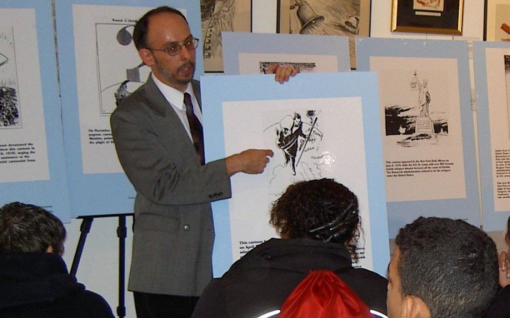 Dr. Rafael Medoff speaks to New York City students on how editorial cartoonists tried to sound the alarm about Nazi Germany, May 2016. (Reprinted with permission from 'Cartoonists Against the Holocaust')