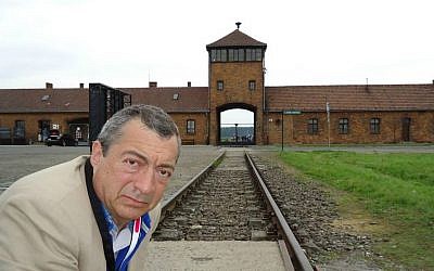 Philippe Mora filming 'German Sons' 2010 (courtesy of 3 Days in Auschwitz)