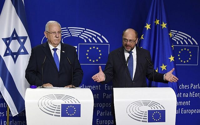 President Reuven Rivlin listens as President of the European Union Parliament Martin Schulz speaks during a joint press conference, after a session of the EU Parliament in Brussels, June 22, 2016. (AFP PHOTO / JOHN THYS)